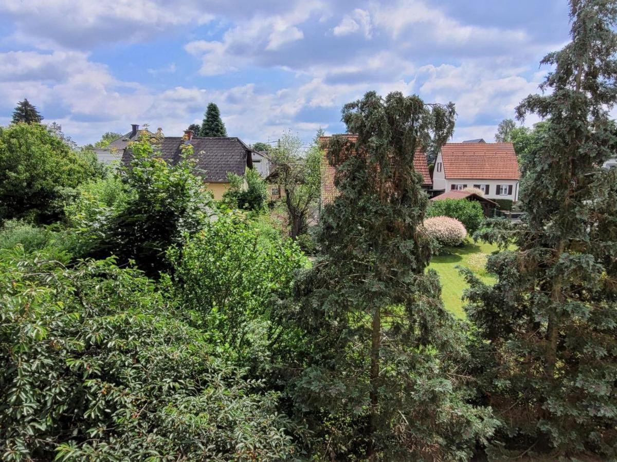 Zentral gelegene, sehr ruhige und helle Wohnung Graz Exterior foto